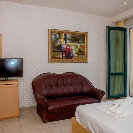 شقة Private Studio At Central Sunny Beach With Balcony