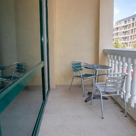شقة Private Studio At Central Sunny Beach With Balcony *